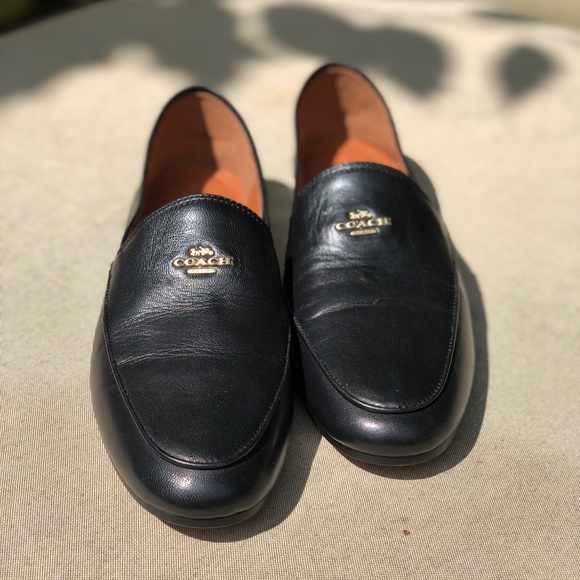 SOLD!! COACH Women’s Hallie leather loafer black. - Picture 7 of 8